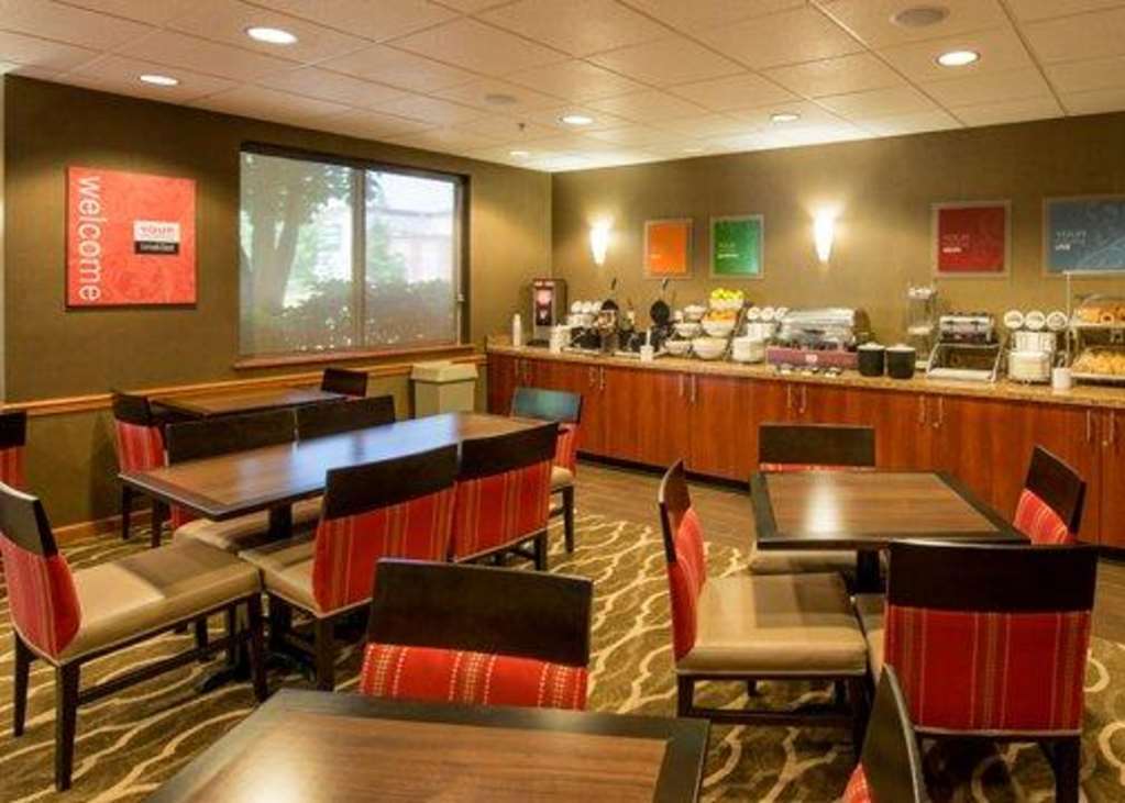 Comfort Suites Springfield-Eugene Restoran fotoğraf